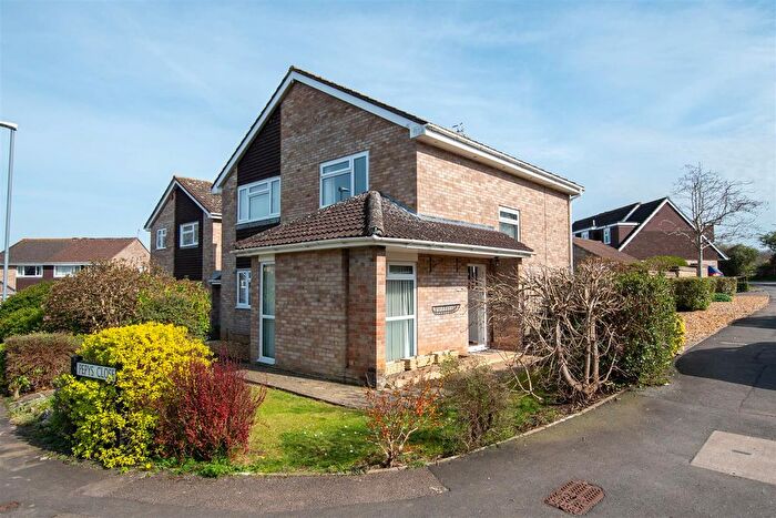 4 Bedroom Detached House For Sale In Pepys Close, Saltford, Bristol, BS31