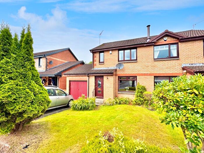 3 Bedroom Semi-Detached House For Sale In Craigielea Park, Renfrew, PA4