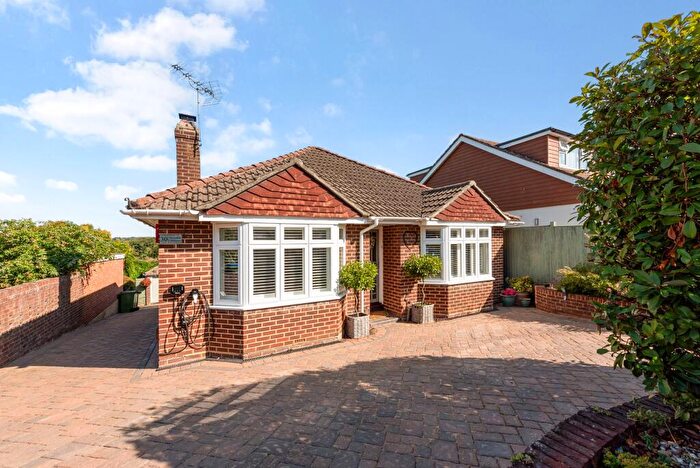 3 Bedroom Detached Bungalow For Sale In Riverside Avenue, Wallington, PO16