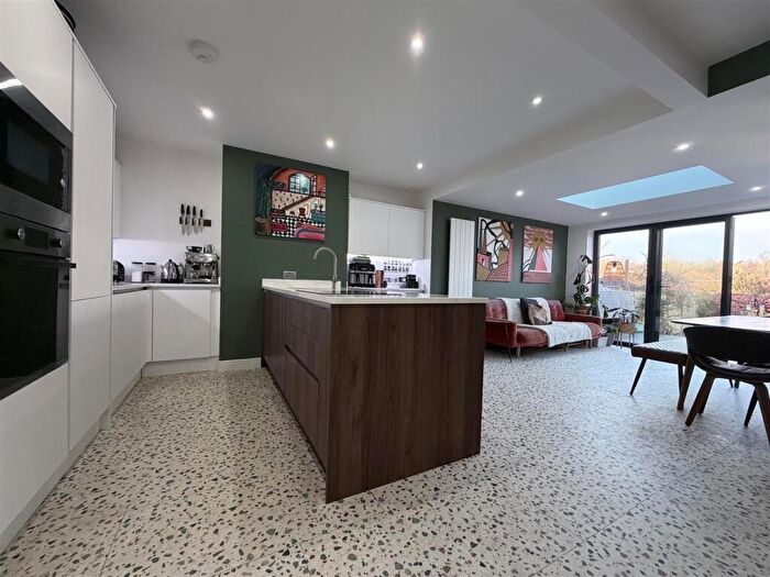 3 Bedroom Semi Detached House For Sale In West Lea Garth, Moortown, LS17