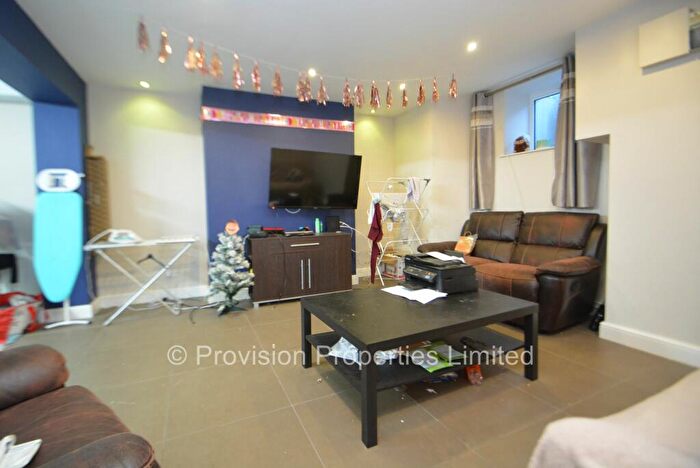 6 Bedroom Terraced House To Rent In Ridgeway Terrace, Woodhouse, Leeds, LS6