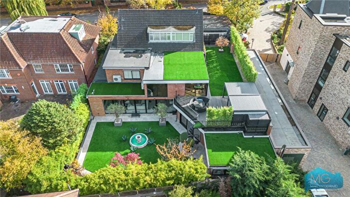 6 Bedroom House For Sale In The Bishops Avenue, London, N2