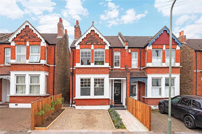 3 Bedroom Semi Detached House For Sale In Stodart Road, London, SE20