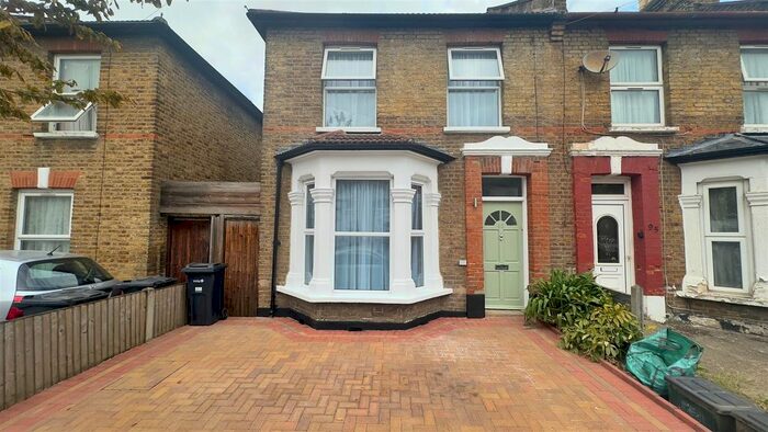 3 Bedroom Property To Rent In Westbury Road, Ilford, IG1