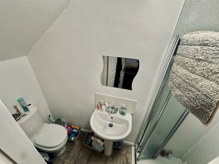 6 Bedroom Semi-Detached House To Rent In Arthur Avenue, Nottingham, NG7