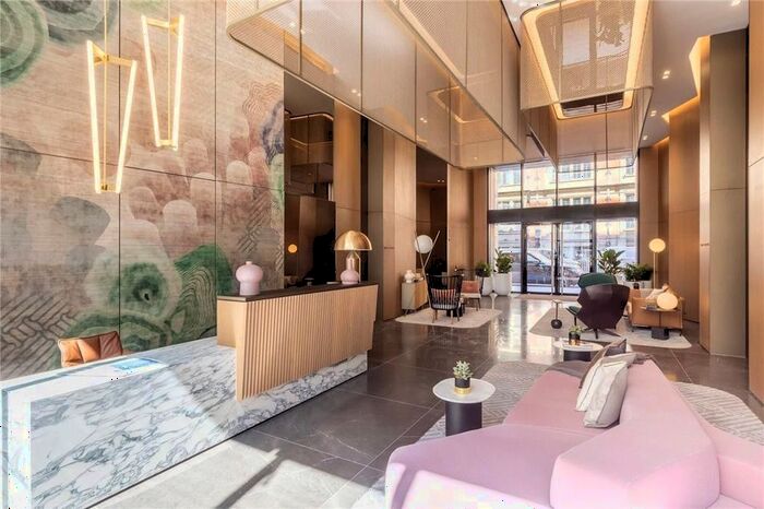 1 Bedroom Flat To Rent In Lincoln Square, Portugal Street, Holborn, London, WC2A