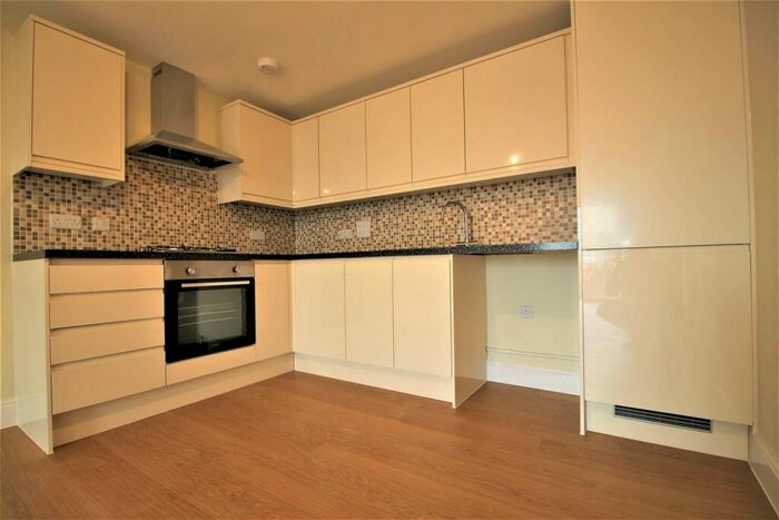 1 Bedroom Apartment To Rent In (nd Floor Flat) Charter House, High Road, IG1