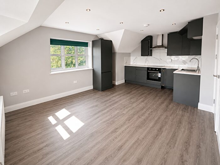 2 Bedroom Flat To Rent In Aldershot, GU12