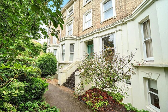 2 Bedroom Flat For Sale In Surbiton Road, Kingston Upon Thames, KT1