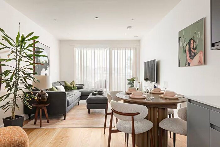 1 Bedroom Flat To Rent In Cancell Road, London, SW9