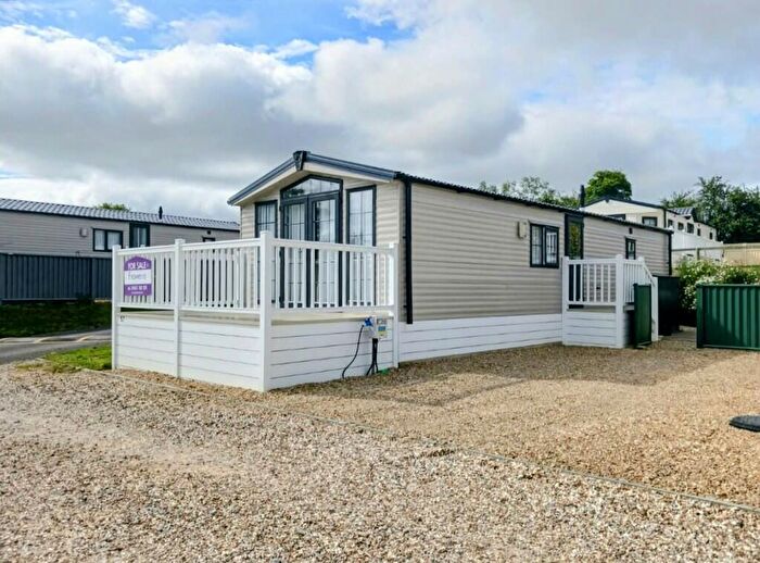 2 Bedroom Park Home For Sale In Claypits, Eastington, GL10