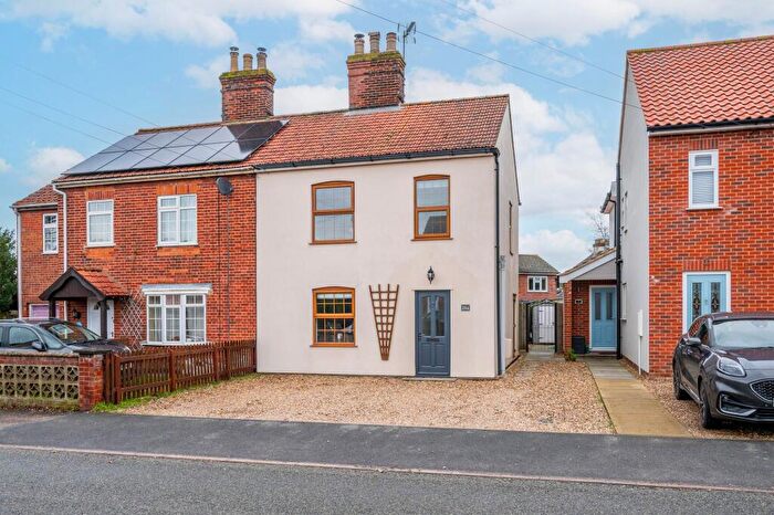 3 Bedroom Semi Detached House For Sale In Millfield Road, North Walsham, NR28