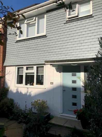 3 Bedroom Semi-Detached House To Rent In West Cliff, Whitstable, CT5