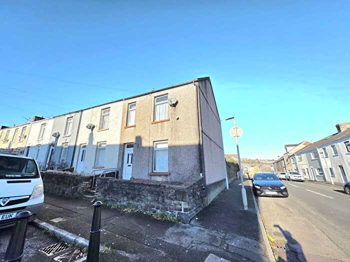3 Bedroom End Terrace House For Sale In Robert Street, Manselton, Swansea, City And County Of Swansea., SA5