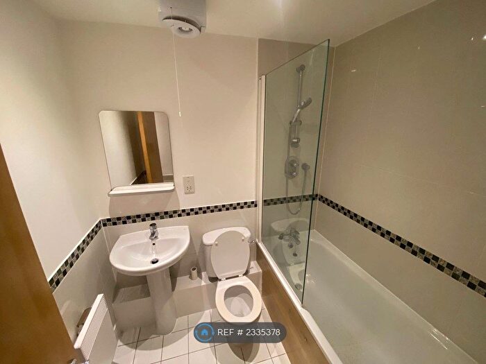 1 Bedroom Flat To Rent In St. Davids Square, London, E14