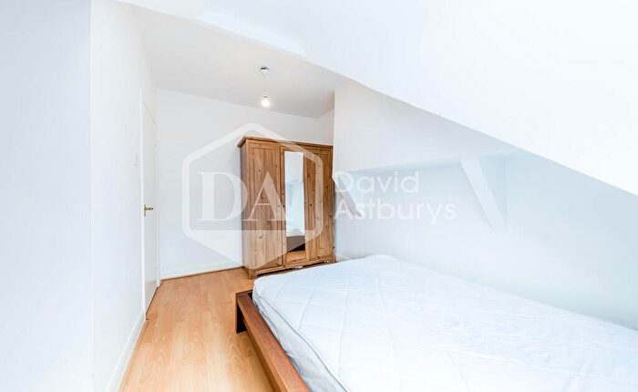 1 Bedroom Apartment To Rent In Ferme Park Road, Finsbury Park, London, N4