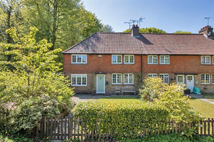 4 Bedroom End Of Terrace House For Sale In Chart Lane, Brasted Chart, TN16