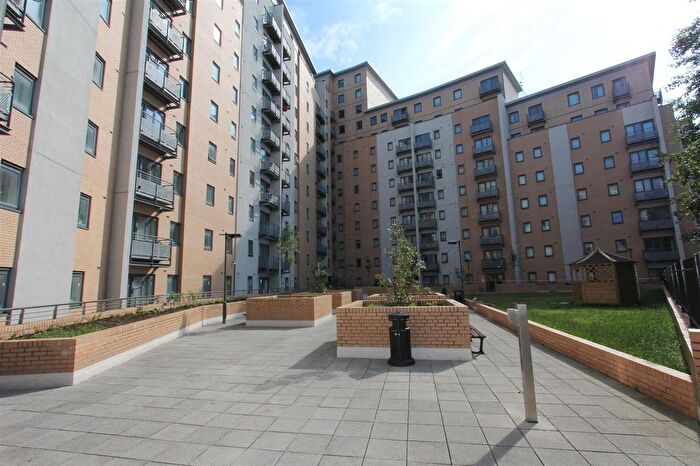 2 Bedroom Flat To Rent In Aspect, Elmwood Lane, LS2