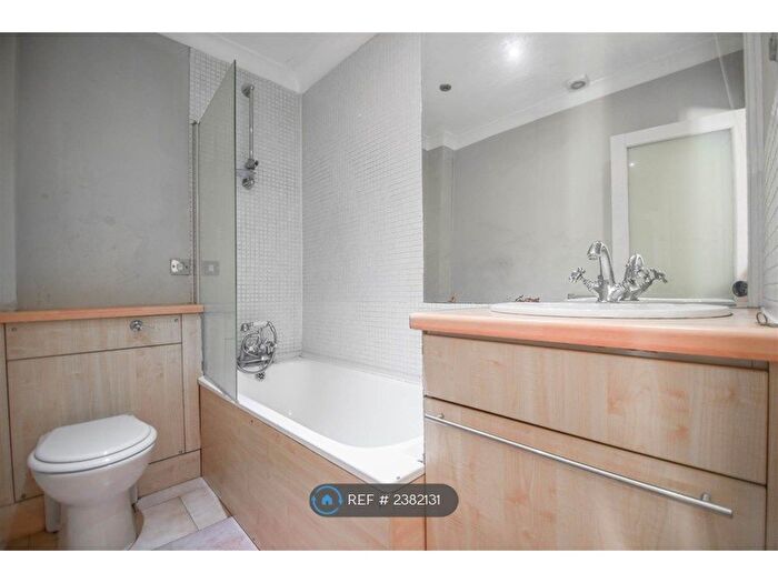 1 Bedroom Flat To Rent In Springdale Road, London, N16