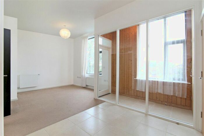 1 Bedroom Flat To Rent In Brent Road, London, E16