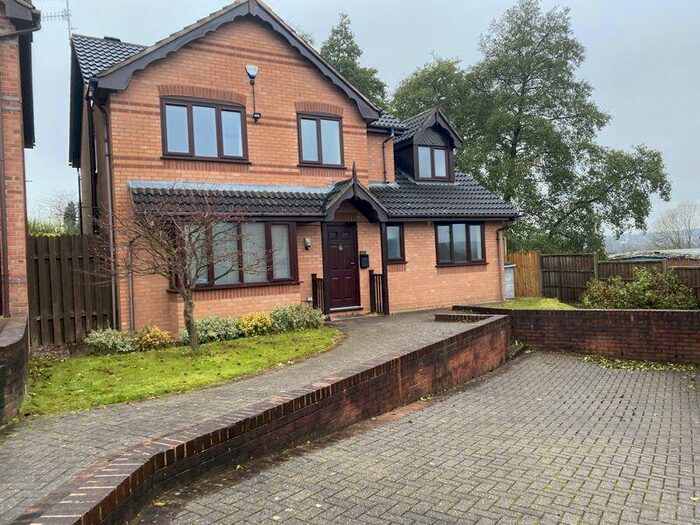 4 Bedroom Detached House To Rent In Tansey Close, Stoke-On-Trent, ST2