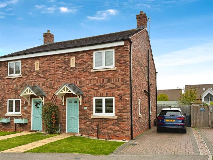 3 Bedroom Semi-Detached House For Sale In Damson Close, Welford On Avon, Stratford-upon-Avon, CV37
