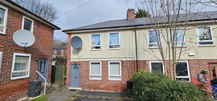 2 Bedroom End Terrace House To Rent In Downham Road, Sheffield, S5