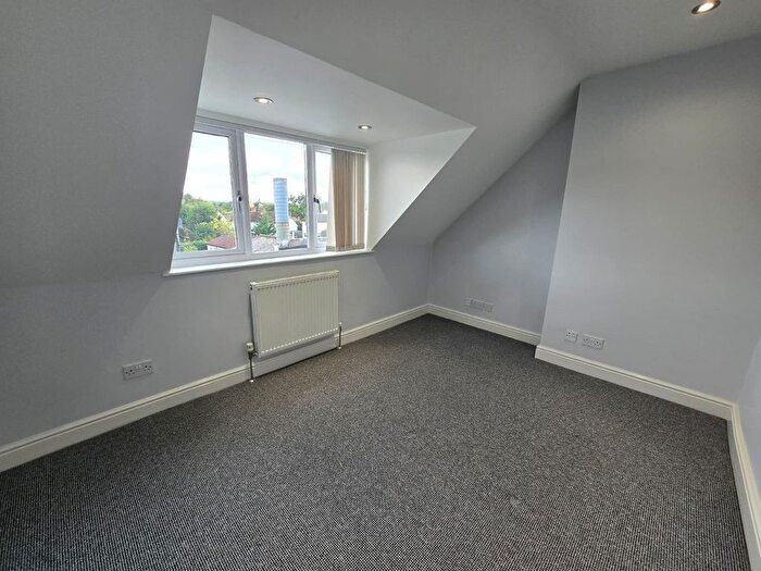 3 Bedroom Flat To Rent In High Road, Uxbridge, UB10