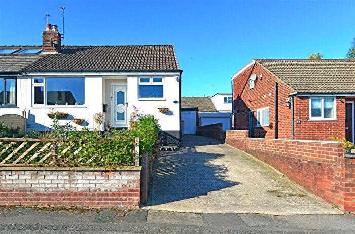3 Bedroom Semi-Detached Bungalow For Sale In Ennerdale Road, Leeds, LS12