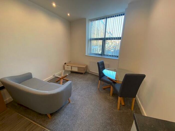 1 Bedroom Apartment To Rent In Sunbridge Road, Bradford, West Yorkshire, BD1