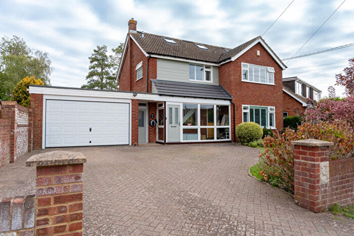 4 Bedroom Detached House For Sale In Rowsham Road, Bierton, Bucks. ., HP22
