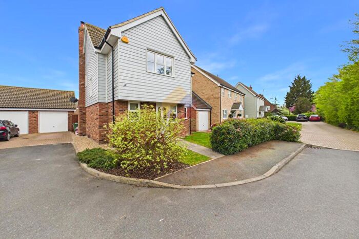 3 Bedroom Detached House For Sale In Benham Close Maldon, CM9