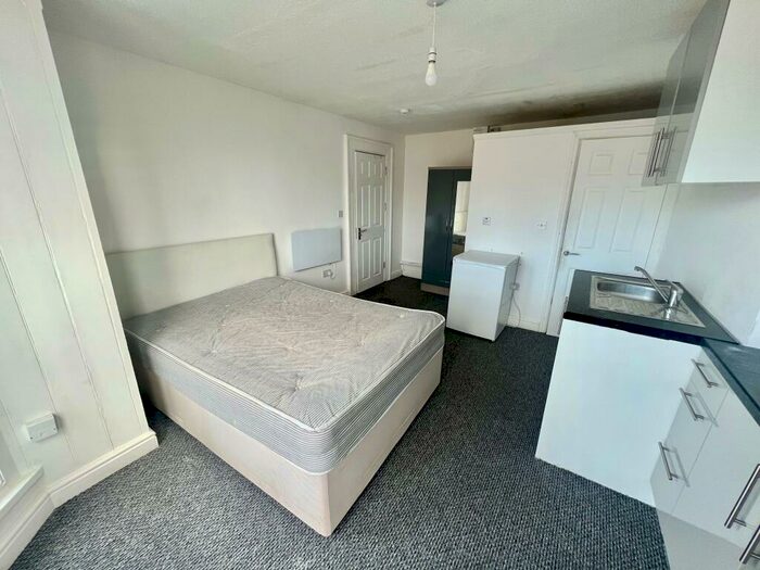 Studio To Rent In Southsea, PO1