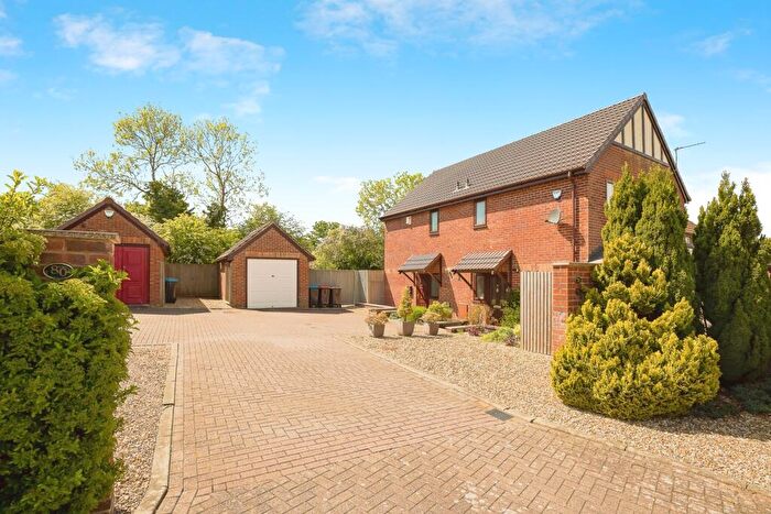 2 Bedroom Semi-Detached House For Sale In Springfields, Mickle Trafford, Chester, Cheshire, CH2
