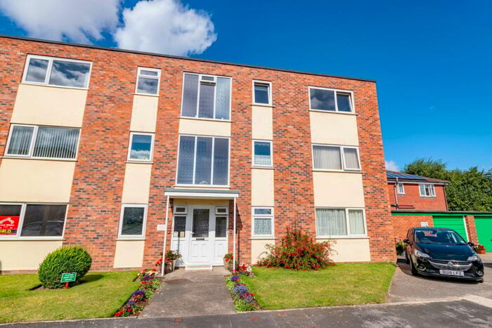 2 Bedroom Apartment To Rent In Rutland Court, Ansdell, FY8