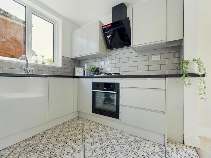 3 Bedroom Semi-Detached House To Rent In Kirkland Road, Leicester, LE3