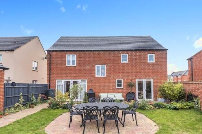 4 Bedroom Detached House For Sale In Bodicote, Oxfordshire, OX15