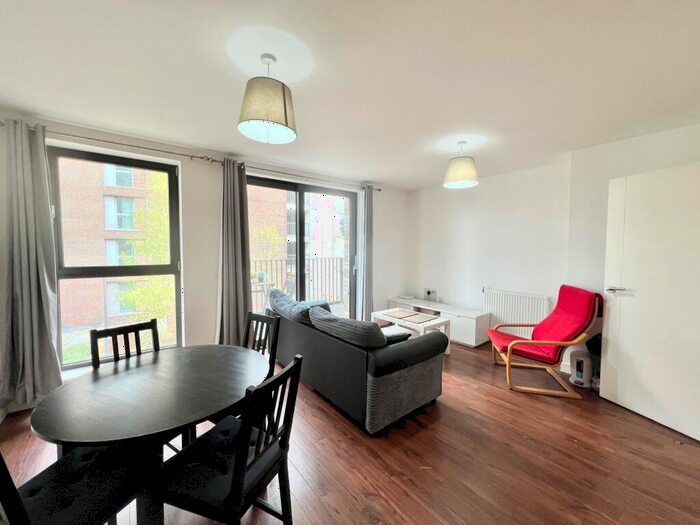 1 Bedroom Apartment To Rent In Kingfisher Heights, Pontoon Dock, E16