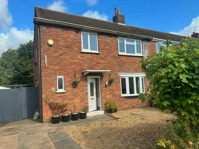 3 Bedroom Property To Rent In Upper Queen Street, Rushden, NN10