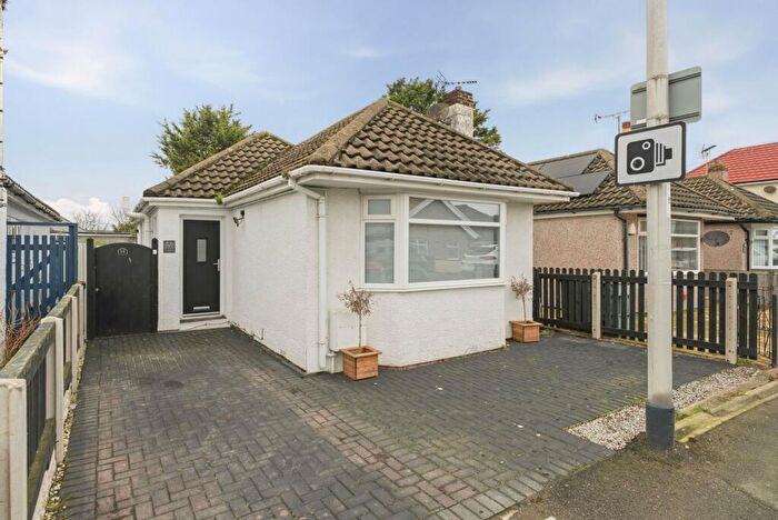 3 Bedroom Detached Bungalow For Sale In St. Asaph Avenue, Kinmel Bay, LL18