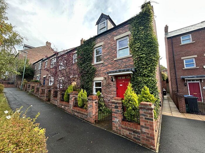 5 Bedroom Town House For Sale In The Sidings, Durham, County Durham, DH1