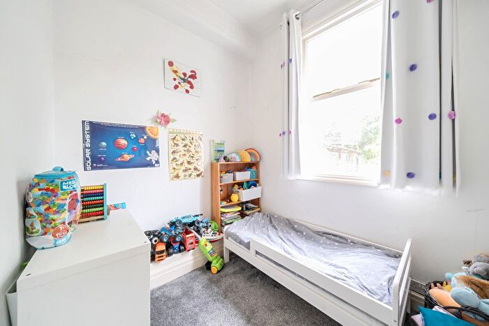 2 Bedroom Flat For Sale In Eastdown Park, London, SE13