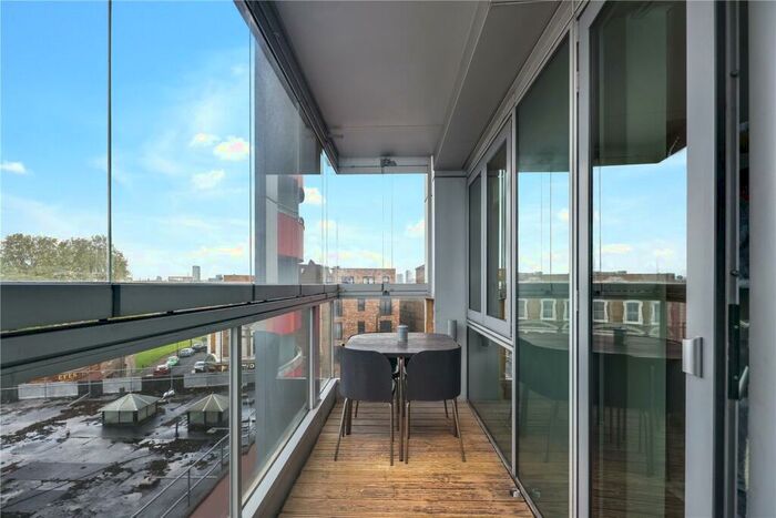 2 Bedroom Flat To Rent In Barking Road, Canning Town, London, E16
