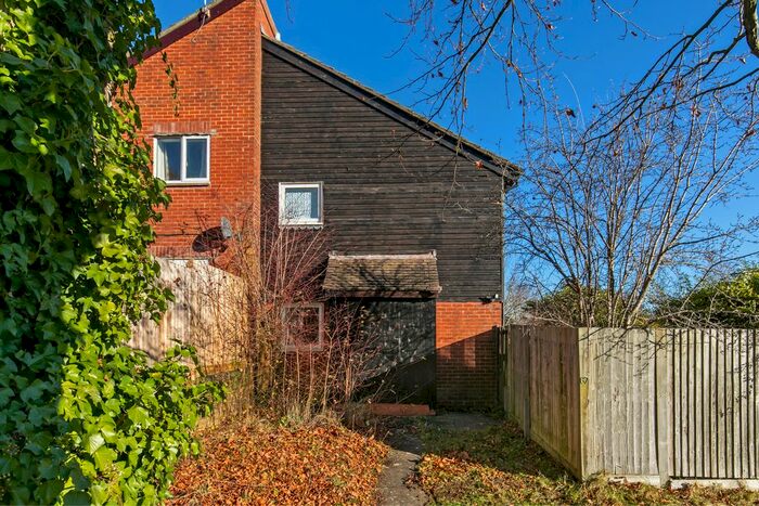 1 Bedroom End Of Terrace House To Rent In Lowden Close, Winchester, SO22