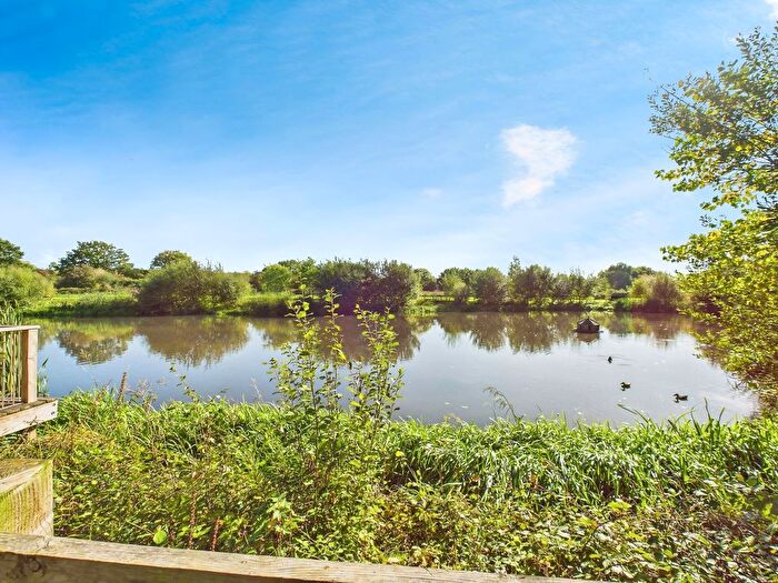 2 Bedroom Flat For Sale In Durrants Village, Faygate, RH12
