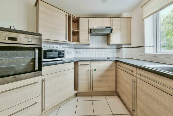 2 Bedroom Apartment For Sale In Goodes Court, Baldock Road, Royston, SG8