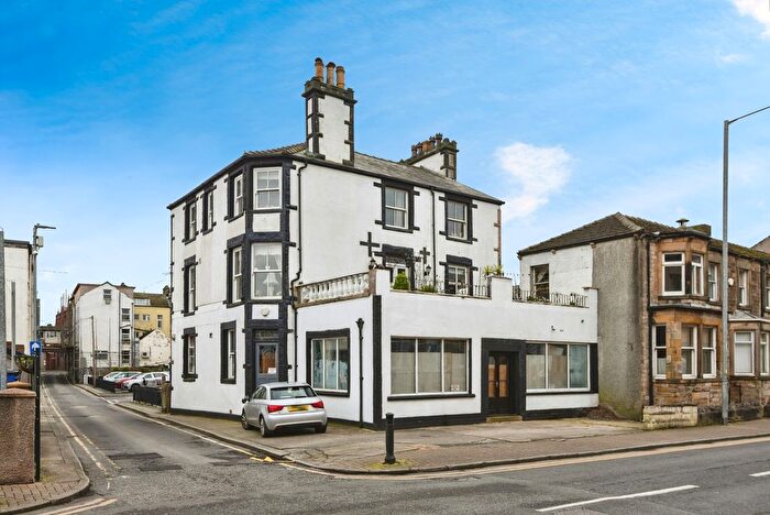 5 Bedroom Link Detached House For Sale In Northumberland Street, Morecambe, Lancashire, LA4