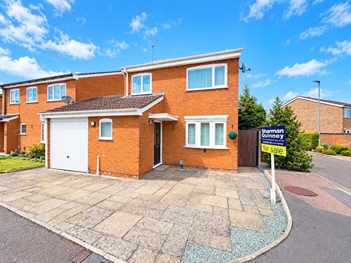 3 Bedroom Detached House For Sale In Dunsberry, Bretton, Peterborough, PE3