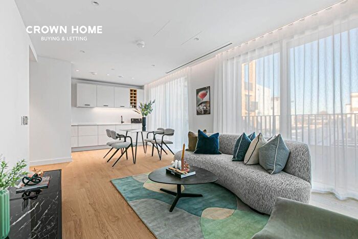 2 Bedroom Flat To Rent In Signature House, Jubilee Walk, Postmark, WC1X
