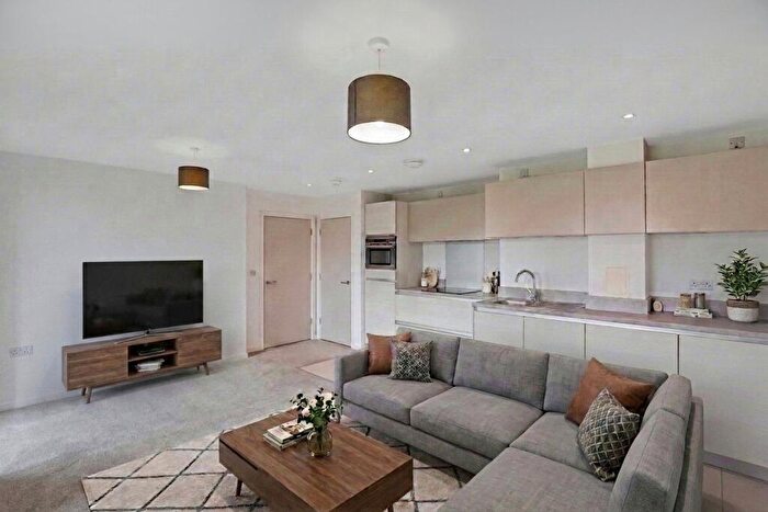 1 Bedroom Apartment For Sale In Pandora Court, London, E16